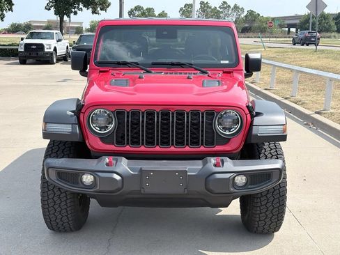 Used 2024 Jeep Wrangler Unlimited Rubicon AWD/4WD image 2