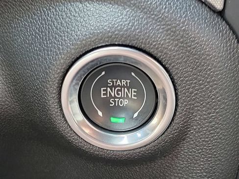 Used 2020 GMC Sierra 1500 SLT w/ SLT Premium Package AWD/4WD image 16