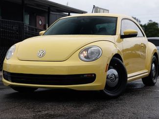 Used 2013 Volkswagen Beetle 2.5 FWD video 1