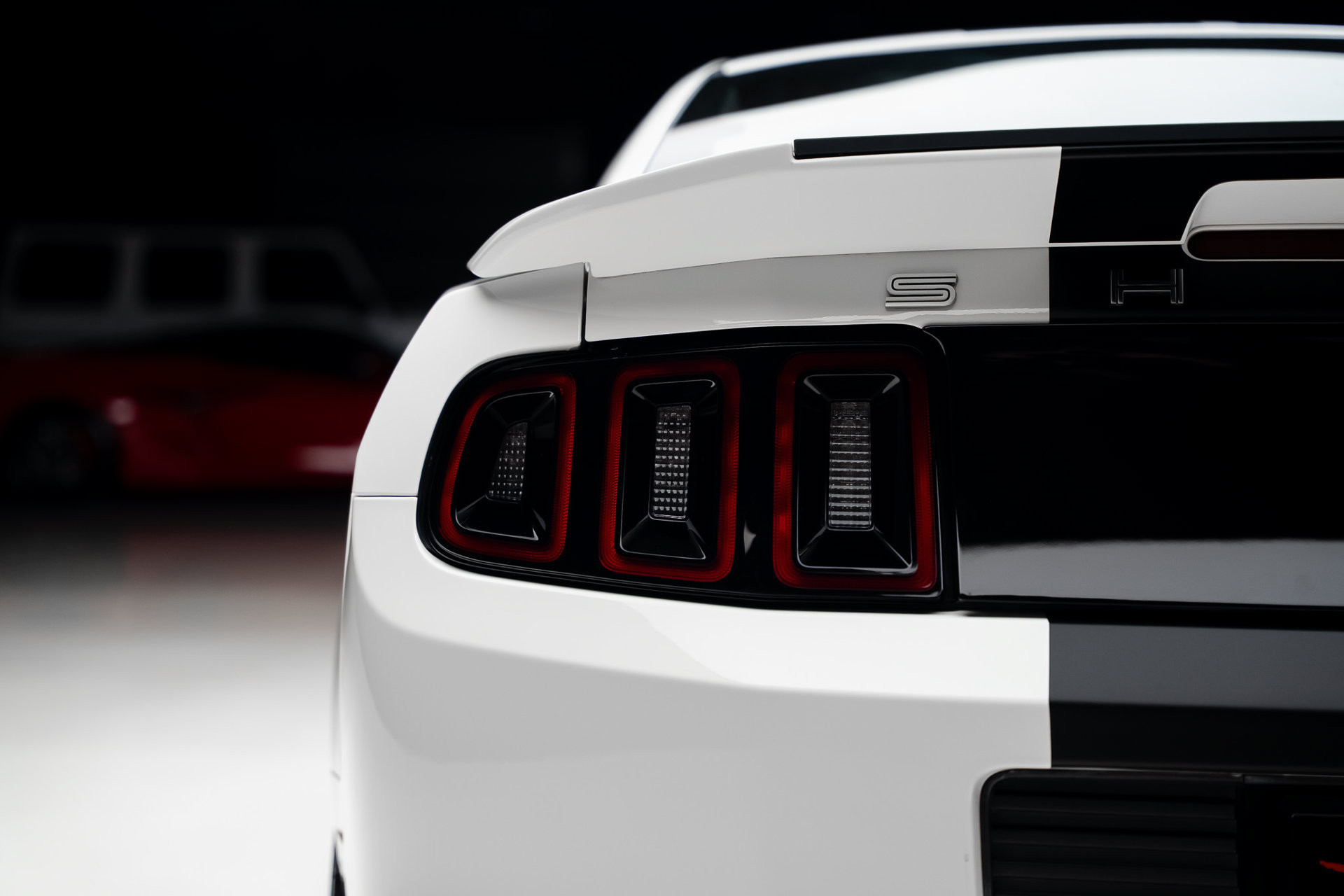 Used 2013 Ford Mustang Shelby GT500 RWD image 29