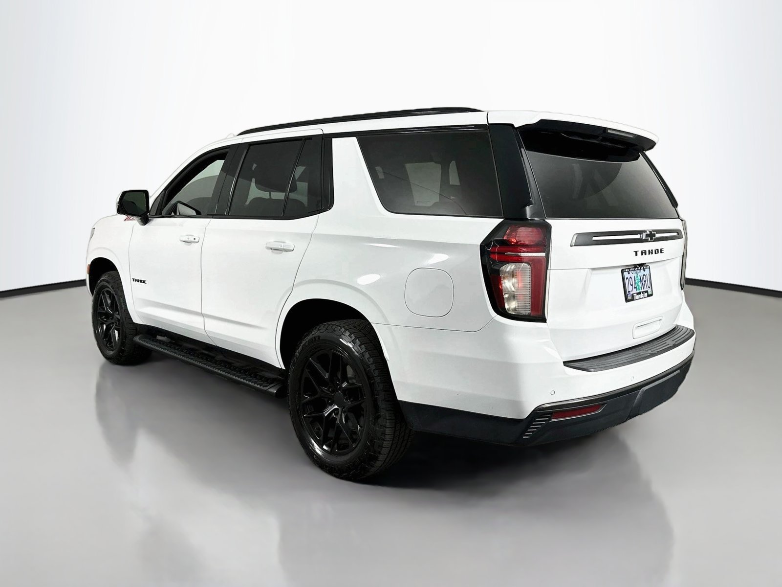 Used 2021 Chevrolet Tahoe Z71 w/ Z71 Off-Road Package AWD/4WD image 6