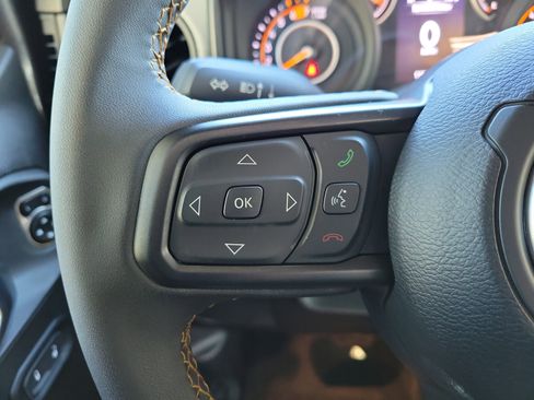 Used 2024 Jeep Wrangler Sport S image 27