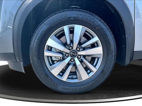 New 2026 Nissan Pathfinder SL FWD image 12