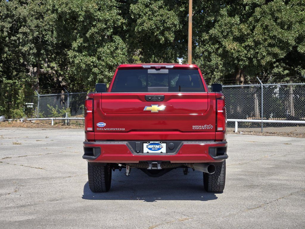 Used 2025 Chevrolet Silverado 3500 High Country w/ High Country Premium Package AWD/4WD image 6