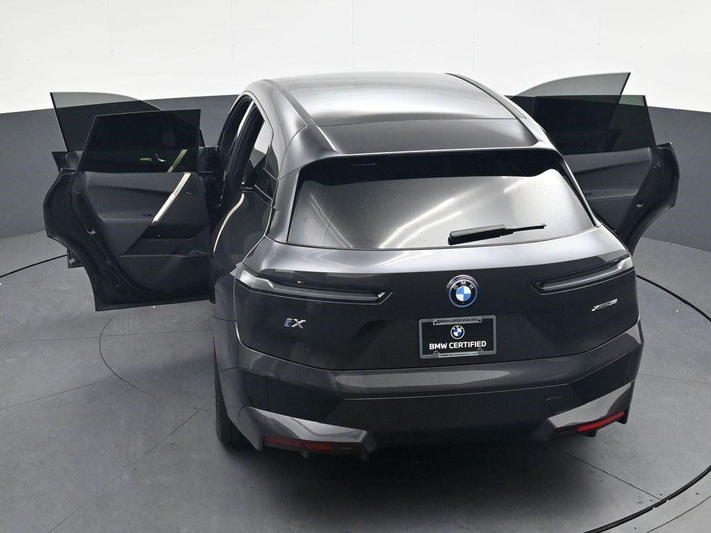 Used 2024 BMW iX xDrive50 w/ Premium Package AWD/4WD image 37