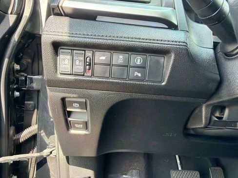 Used 2021 Honda Odyssey Touring image 29
