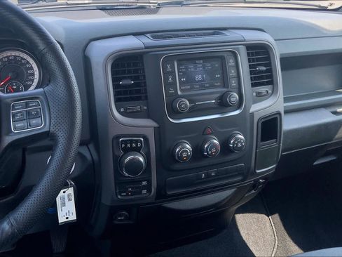 Used 2019 RAM 1500 Express w/ Express Value Package AWD/4WD image 7