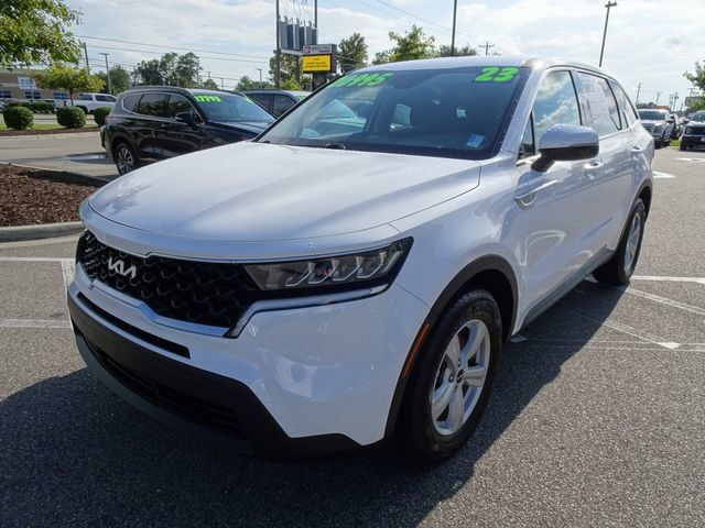 Used 2023 Kia Sorento LX FWD image 8