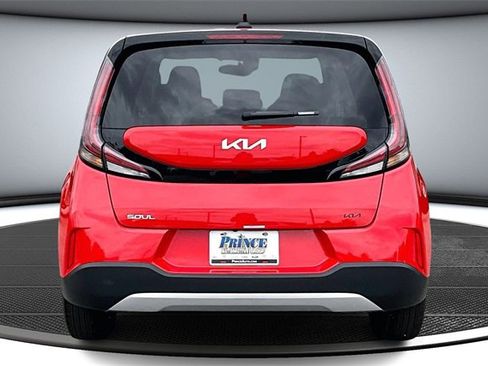 Used 2025 Kia Soul LX image 5