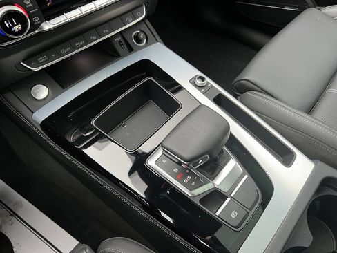 Certified 2025 Audi Q5 Prestige w/ Prestige Package image 24