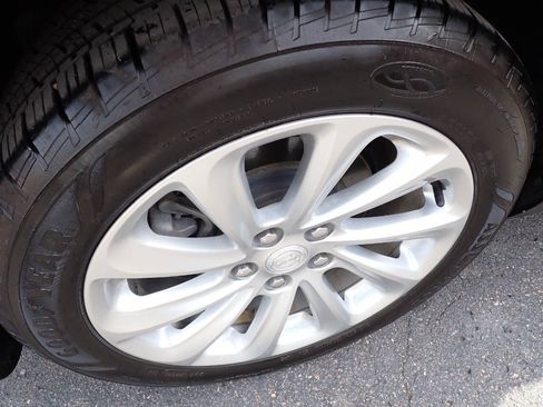 Used 2014 Buick LaCrosse Leather FWD image 7