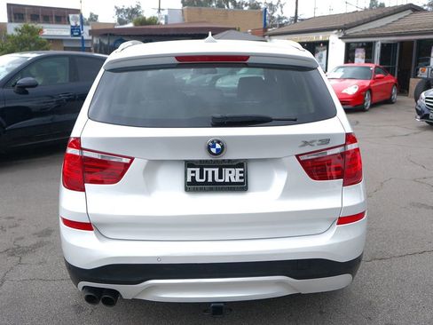 Used 2017 BMW X3 sDrive28i image 5