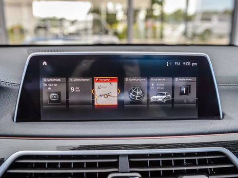 Used 2019 BMW 740i w/ M Sport Package RWD image 21