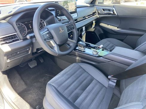 New 2026 Mitsubishi Outlander SE AWD/4WD image 6