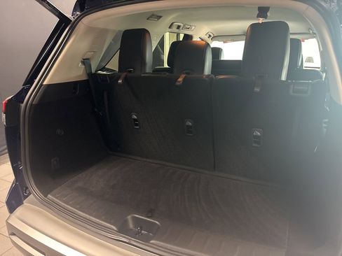 Used 2024 Nissan Pathfinder SL image 4