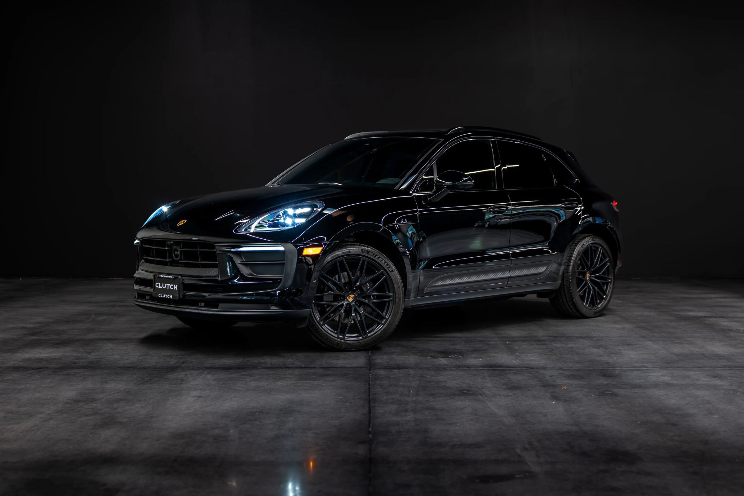 Used 2024 Porsche Macan AWD/4WD image 9