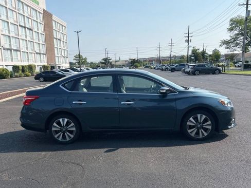 Used 2016 Nissan Sentra SL w/ Technology Package FWD image 4