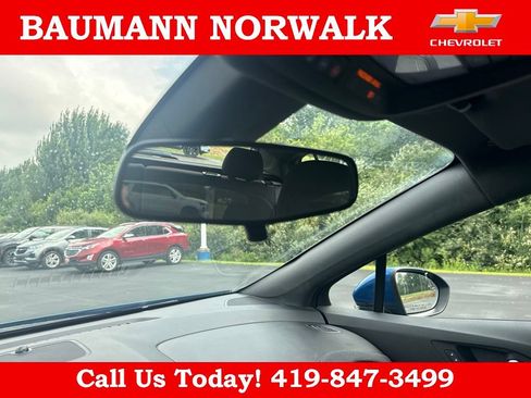 Used 2019 Chevrolet Cruze LT w/ Convenience Package FWD image 25