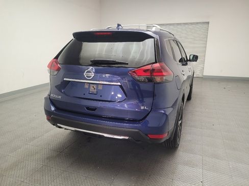 Used 2018 Nissan Rogue SL w/ Premium Package FWD image 7