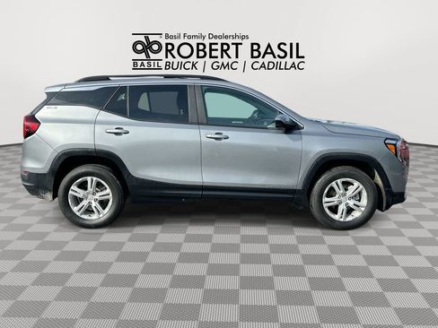 Used 2024 GMC Terrain SLE AWD/4WD image 9