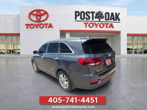 Used 2019 Kia Sorento FWD V6 w/ LX V6 Convenience Package image 5