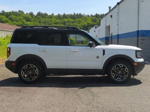 Used 2025 Ford Bronco Sport Outer Banks w/ Outer Banks Tech Package+ AWD/4WD image 4