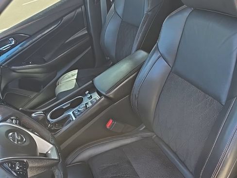 Used 2019 Nissan Maxima SR w/ Premium Package FWD image 14