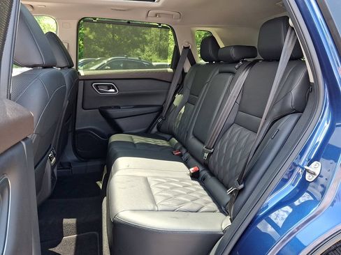 Certified 2023 Nissan Rogue Platinum AWD/4WD image 11