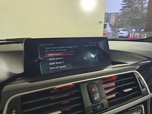 Used 2017 BMW 330i xDrive Sedan image 28