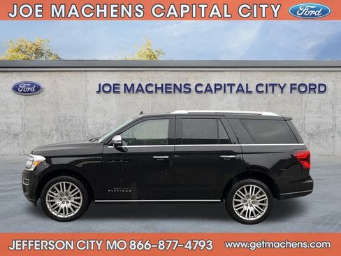 Certified 2023 Ford Expedition Platinum image 4