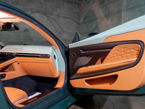 Used 2024 Aston Martin DB12 Coupe image 30