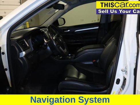 Used 2017 Toyota Highlander XLE image 10