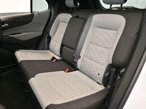 Used 2018 Chevrolet Equinox LS image 29