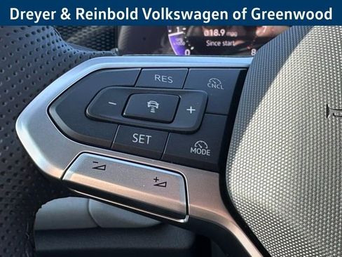 New 2026 Volkswagen Tiguan SE R-Line image 14