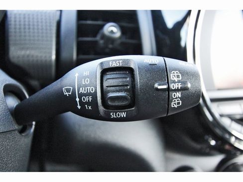 Used 2019 MINI Cooper 2-Door Hardtop FWD image 18