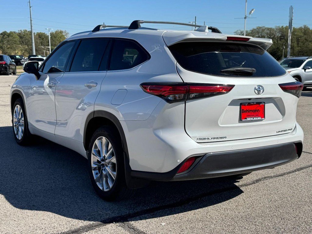 Used 2023 Toyota Highlander Limited AWD/4WD image 8