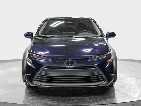 Used 2024 Toyota Corolla LE w/ LE Convenience Package FWD image 10