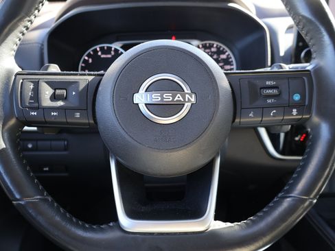 Used 2023 Nissan Rogue SL w/ SL Premium Package image 34