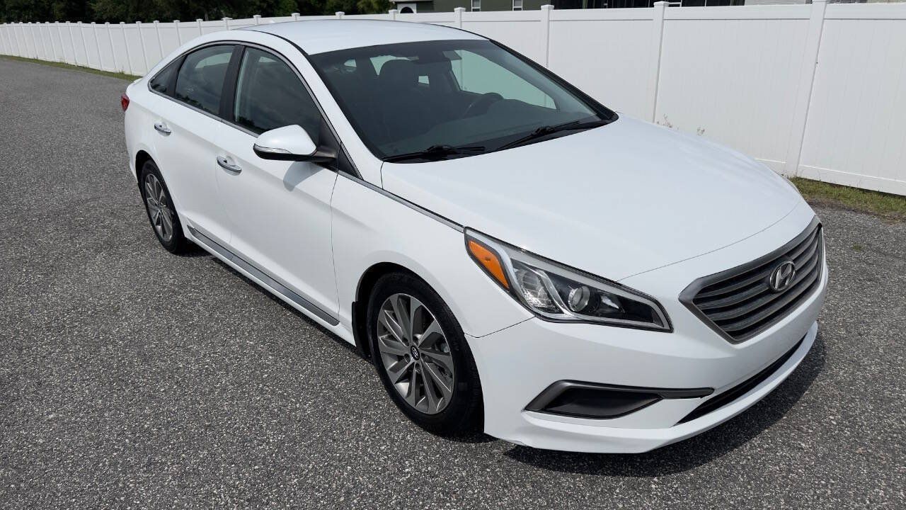 Used 2015 Hyundai Sonata Sport w/ Option Group 03 FWD image 3