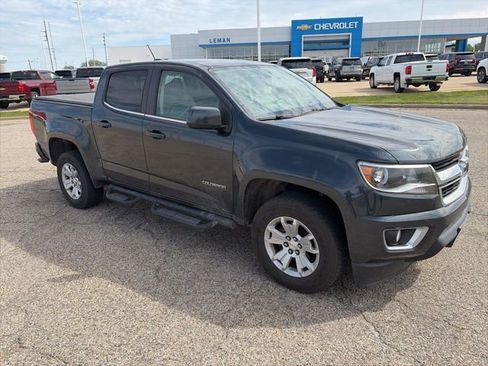 Used 2018 Chevrolet Colorado LT w/ LT Convenience Package RWD image 2