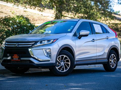Used 2020 Mitsubishi Eclipse Cross ES image 1