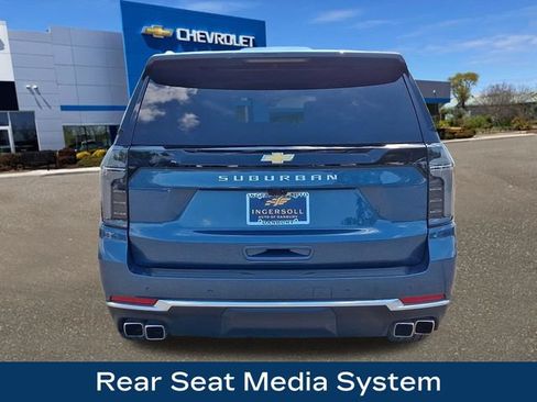 Used 2025 Chevrolet Suburban High Country AWD/4WD image 25