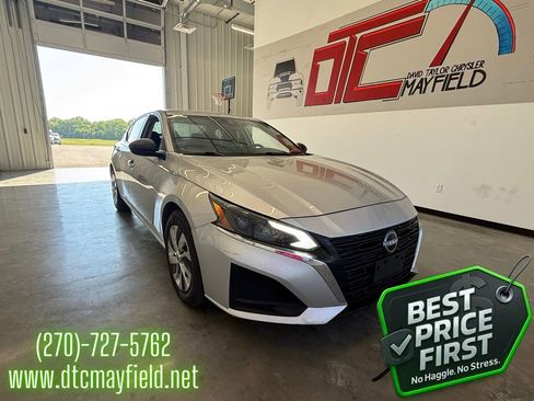 Used 2024 Nissan Altima 2.5 S FWD image 1