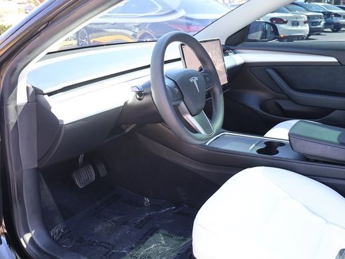 Used 2023 Tesla Model 3 Standard Range image 27