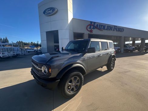New 2025 Ford Bronco Big Bend AWD/4WD image 1