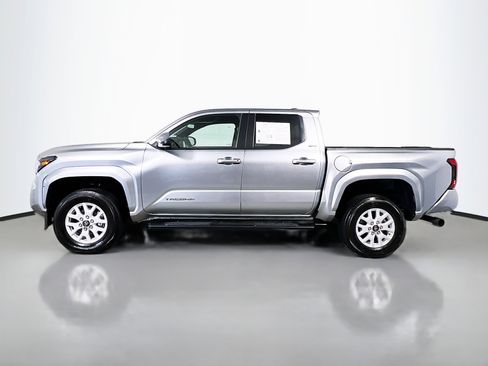 Used 2024 Toyota Tacoma SR5 image 33