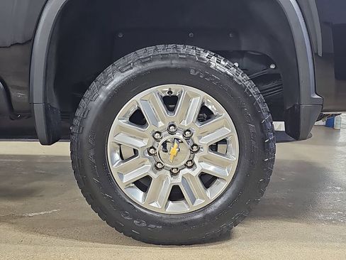 Used 2024 Chevrolet Silverado 2500 High Country w/ Technology Package AWD/4WD image 39