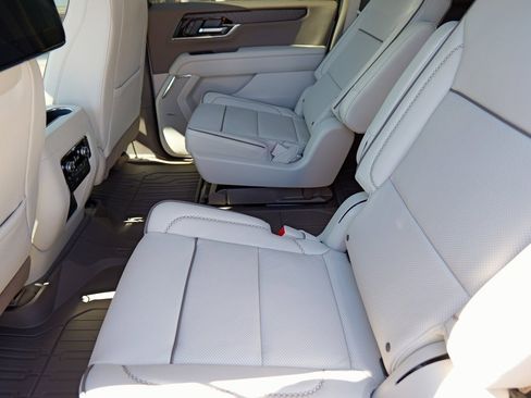 New 2026 GMC Yukon XL Denali w/ Denali Reserve Package image 22