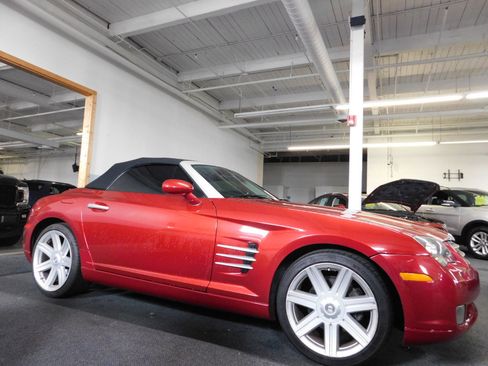 Used 2005 Chrysler Crossfire Limited image 5