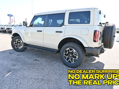New 2026 Ford Bronco Outer Banks AWD/4WD image 7